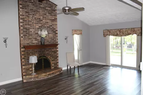 Living - 47165 Susan, Macomb, MI 48044 photo 1 of 5