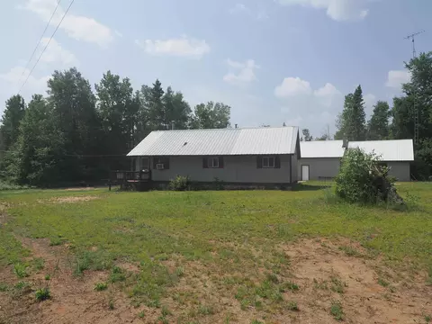 Exterior - 9976 S Salt Pt, Eckerman, MI 49728 photo 10 of 16