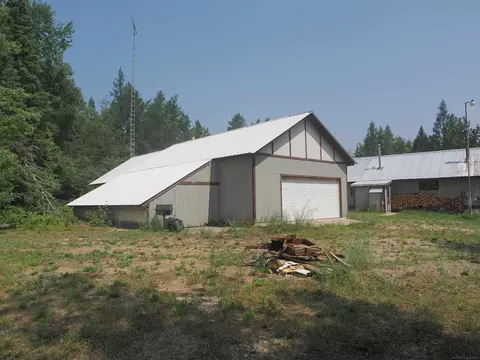 Exterior - 9976 S Salt Pt, Eckerman, MI 49728 photo 3 of 16