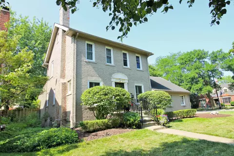 395 Mt Vernon, Grosse Pointe Farms, MI 48236 photo 2