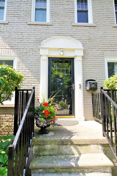 395 Mt Vernon, Grosse Pointe Farms, MI 48236 photo 4