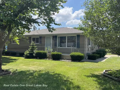 2115 Reinhardt, Saginaw, MI 48604