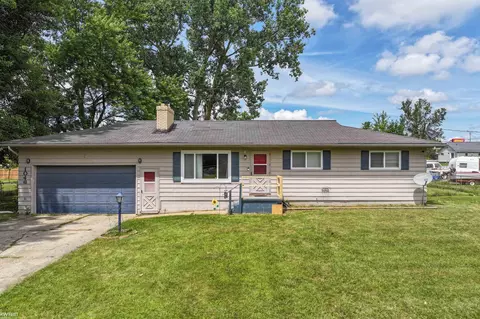 1046 Angola, Mount Morris, MI 48458