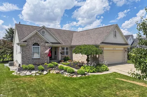 2110 Lochnayne, Davison, MI 48423