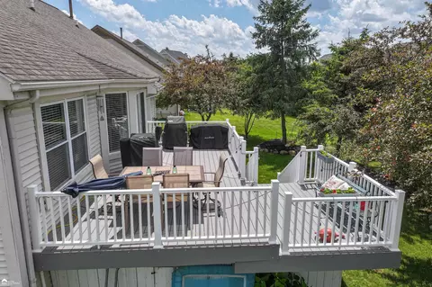Exterior - 2110 Lochnayne, Davison, MI 48423 photo 7 of 8