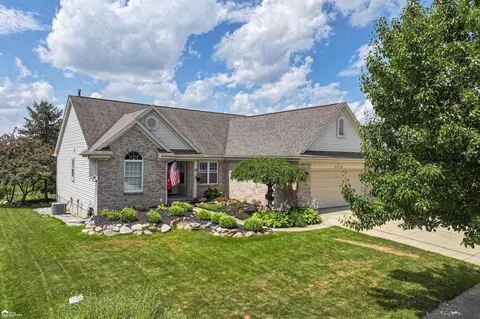 Exterior - 2110 Lochnayne, Davison, MI 48423 photo 2 of 8