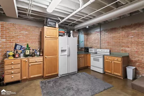 Kitchen - 2110 Lochnayne, Davison, MI 48423 photo 4 of 4