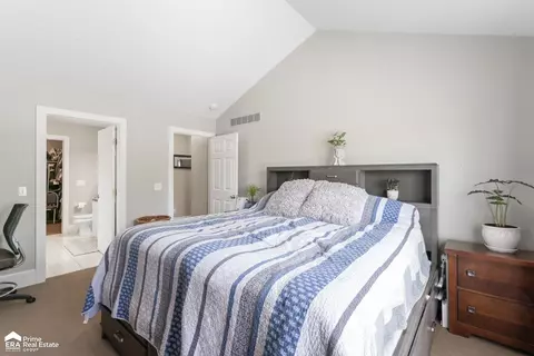 Bedroom - 2110 Lochnayne, Davison, MI 48423 photo 2 of 6