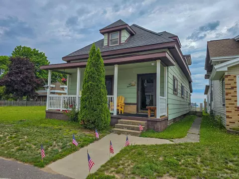 500 W Munising, Munising, MI 49862