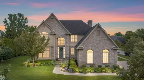 54435 Birchwood, South Lyon, MI 48178