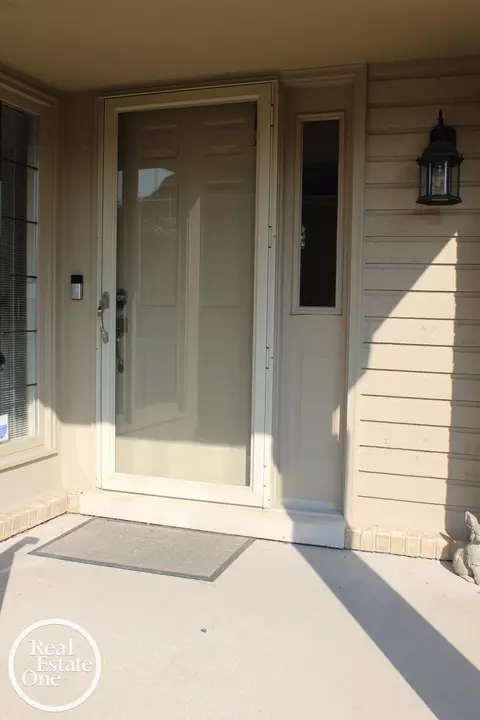 16876 Pebble, Macomb, MI 48042 photo 7