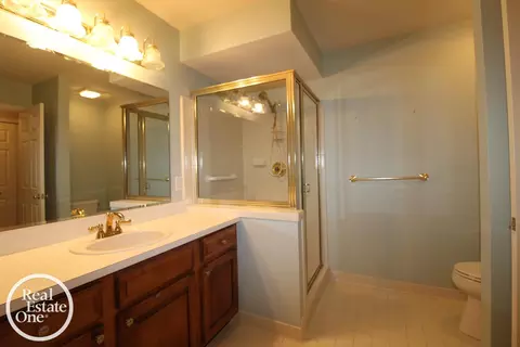 16876 Pebble, Macomb, MI 48042 photo 23