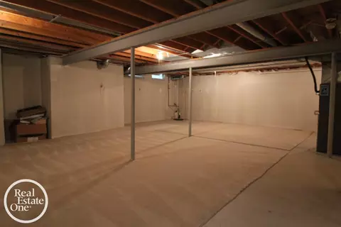 16876 Pebble, Macomb, MI 48042 photo 33