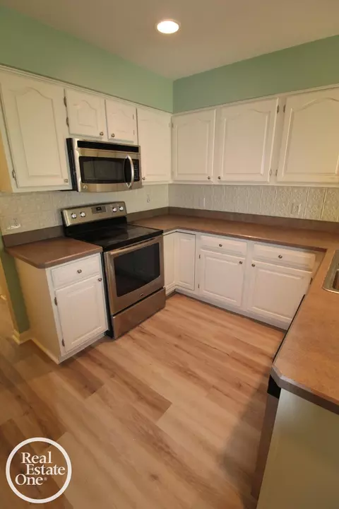 16876 Pebble, Macomb, MI 48042 photo 17