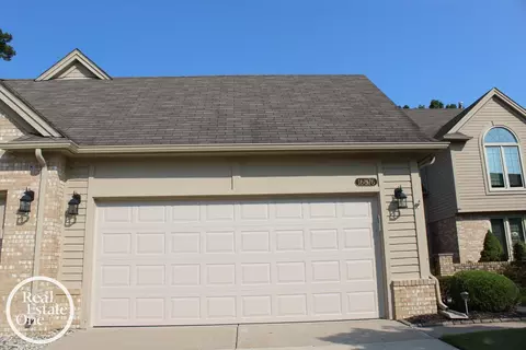 16876 Pebble, Macomb, MI 48042 photo 3