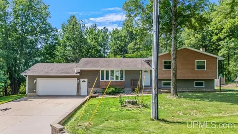 5045 Maple 1645, Escanaba, MI 49829