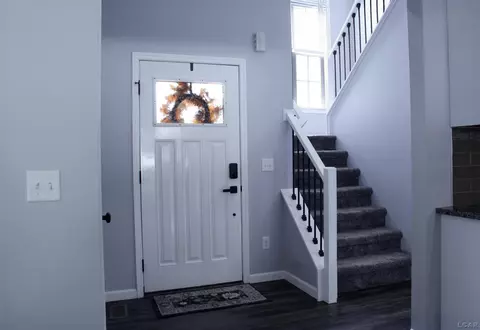 Entry Way - 3199 Pender, Adrian, MI 49221 photo 1 of 2