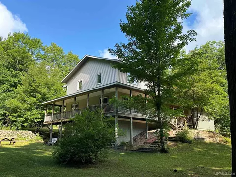 429 Rainy Crk, Negaunee, MI 49866