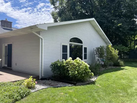Exterior - 701 Forest, Clare, MI 48617 photo 8 of 11