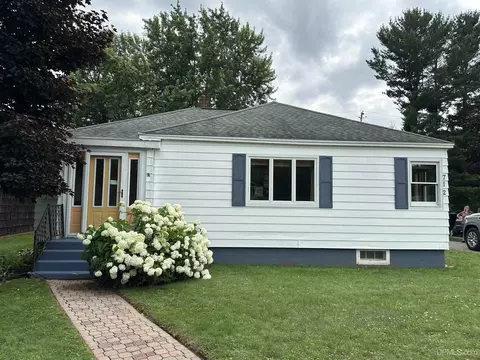 712 Kloman, Republic, MI 49879