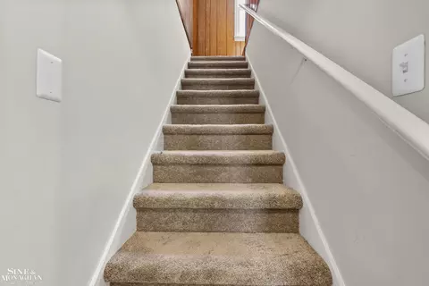 2106 Brys, Grosse Pointe Woods, MI 48236 photo 22