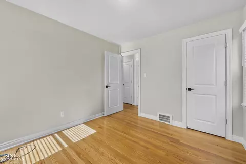 2106 Brys, Grosse Pointe Woods, MI 48236 photo 21