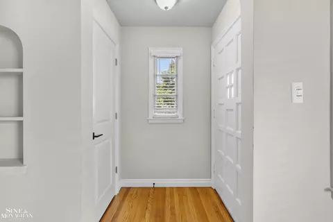 2106 Brys, Grosse Pointe Woods, MI 48236 photo 3