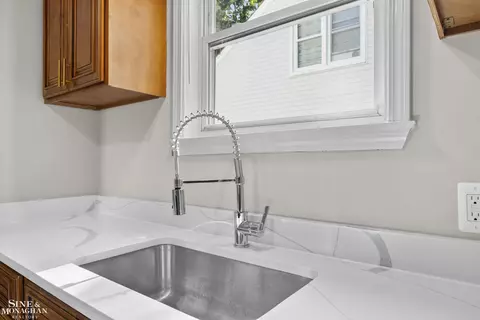 2106 Brys, Grosse Pointe Woods, MI 48236 photo 13