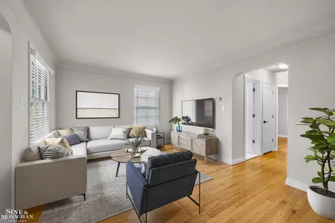 2106 Brys, Grosse Pointe Woods, MI 48236 photo 5
