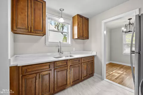 2106 Brys, Grosse Pointe Woods, MI 48236 photo 15