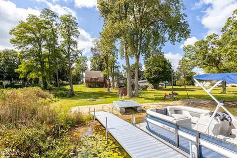 2771 Hemlock, Quincy, MI 49082 photo 3
