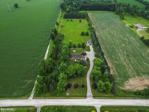 View/Area - 22455 Irwin, Armada, MI 48005 photo 9 of 10