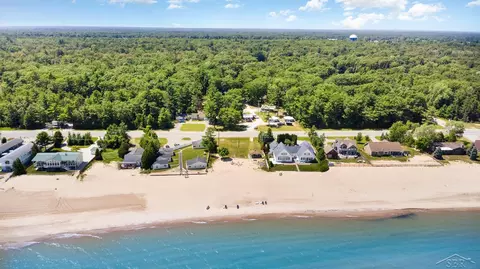 7433 N Us 23 #7432 N US-23, Oscoda, MI 48750
