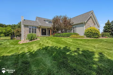 1077 Christine, Lapeer, MI 48446