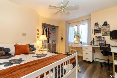Bedroom - 6753 Lockmill, Temperance, MI 48182 photo 5 of 7