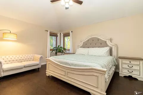 Bedroom - 6753 Lockmill, Temperance, MI 48182 photo 1 of 7