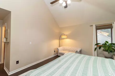 Bedroom - 6753 Lockmill, Temperance, MI 48182 photo 2 of 7