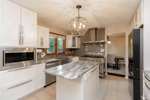 Kitchen - 6753 Lockmill, Temperance, MI 48182 photo 1 of 4