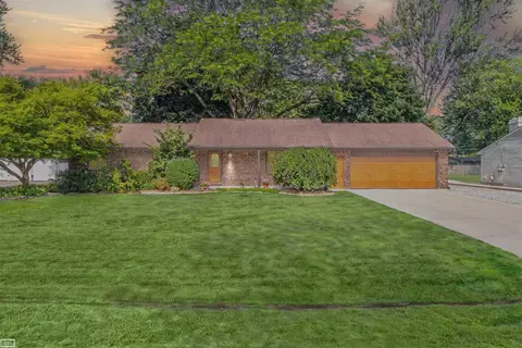 39295 Long, Harrison Township, MI 48045