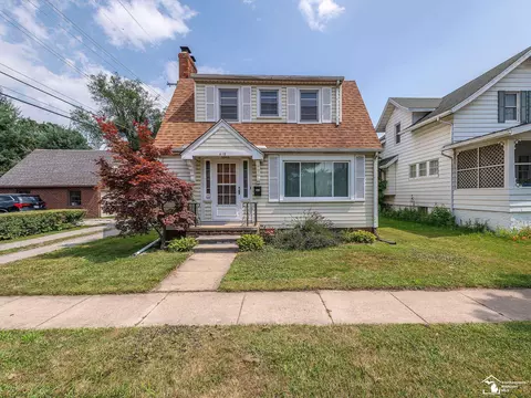 Exterior - 415 E Noble, Monroe, MI 48162 photo 6 of 7
