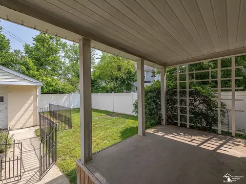 Exterior - 415 E Noble, Monroe, MI 48162 photo 3 of 7