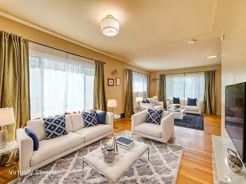 Living - 415 E Noble, Monroe, MI 48162 photo 7 of 7