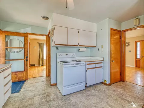 Kitchen - 415 E Noble, Monroe, MI 48162 photo 3 of 4