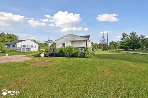 Exterior - 7236 Lapeer, Davison, MI 48423 photo 14 of 15