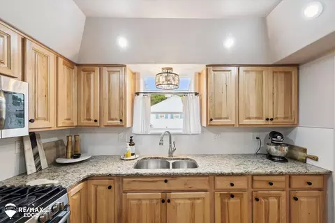 Kitchen - 7236 Lapeer, Davison, MI 48423 photo 3 of 5