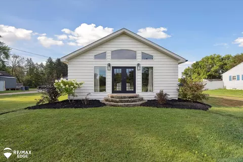 Exterior - 7236 Lapeer, Davison, MI 48423 photo 5 of 15