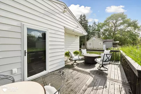 Exterior - 7236 Lapeer, Davison, MI 48423 photo 6 of 15
