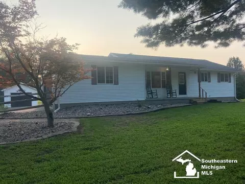 5106 Wells, Petersburg, MI 49270