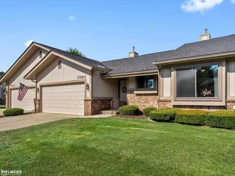 38911 Windmill Pointe, Clinton Township, MI 48038