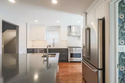 Kitchen - 331 Mckinley, Grosse Pointe Farms, MI 48236 photo 8 of 8